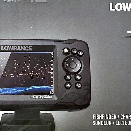 8 Person In Maloy-by Traum