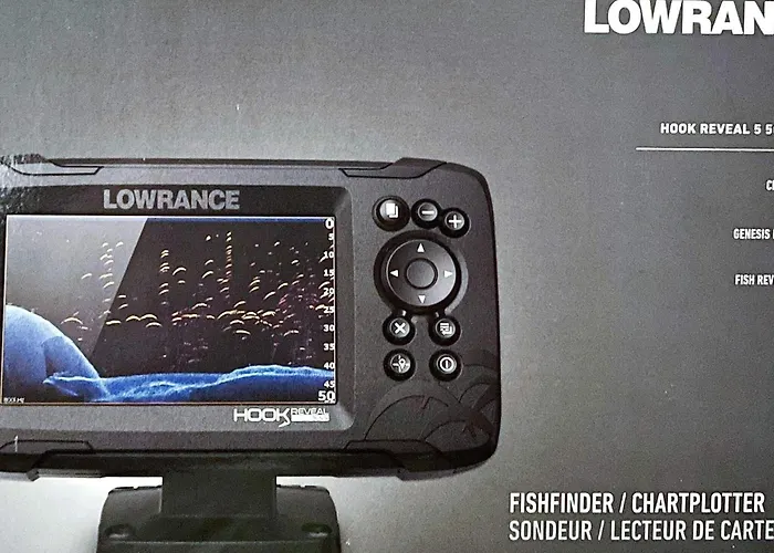 8 Person In Maloy-by Traum